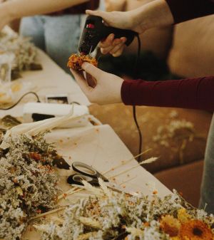 Dried Flower Wreath Making Workshop - Arbonika Decor